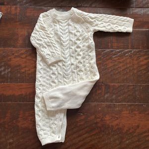 Hope & Henry cable knit layette